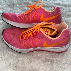 Pink sneakers Nike
